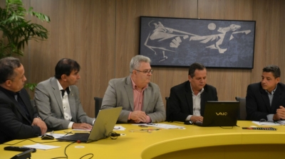 TRABALHO DURO - Comissão de Arbitragem da CBF e ENAF reúnem-se na entidade