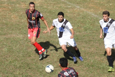 Em jogo de 11 gols Santa Vitoria vence pelo grupo A do Ruralão de Araxá