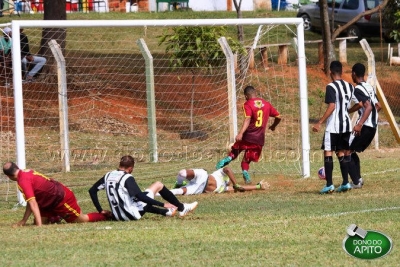 Goleada marcou o confronto Santos x Viveiro do Markim pela 3ª rodada da 1ª Divisão de Patrocínio