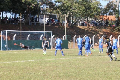 Santa Terezinha derruba invicto e assume liderança da 1ª Divisão da Liga de Araxá