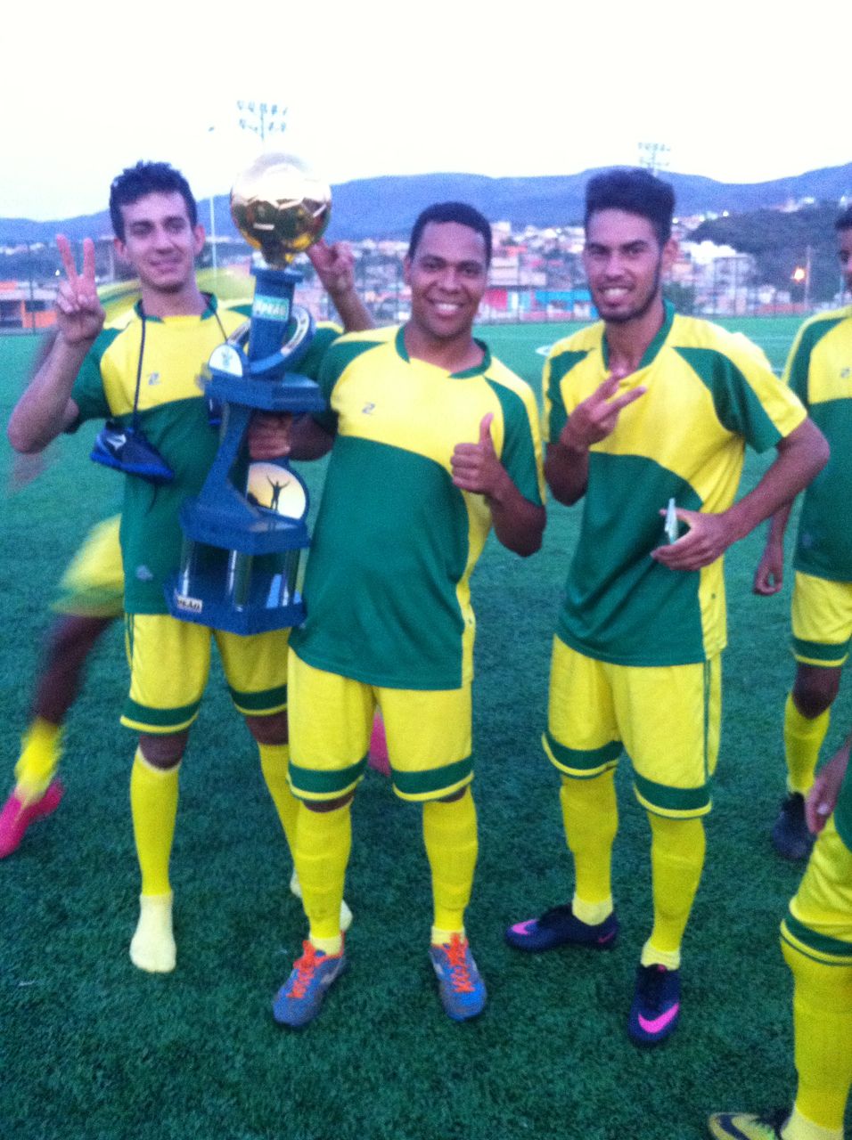 FBB! Raça, Superação, Essência e Amor à camisa! - (MEU TIME FC) AA Aurora  (Uberlândia-MG) na 1ª Divisão 2019