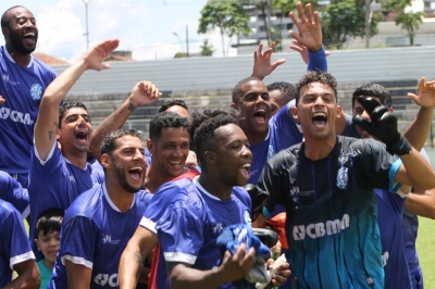 Railson brilha nos penaltis e Dinamo é campeão da 2ª Copa de Futebol Araxá