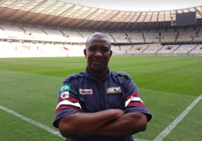 (Glayssão no GE FC) Lembra dele? Ex-goleiro do Cruzeiro e andarilho do futebol vira motorista de ambulância em BH