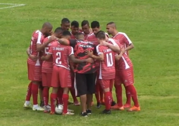 Bandeirante de Brodowski goleia e coloca uma mão na taça do Estadual