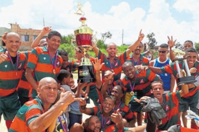 Beija-Flor conquista o título do Torneio da Amizade - Mais de mil torcedores prestigiaram a final