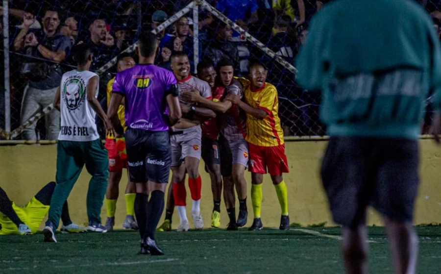 (IMAGENS) INCONFID&Ecirc;NCIA 0-0 VERONA; SEMI-BH DA 64&ordf; COPA ITATIAIA