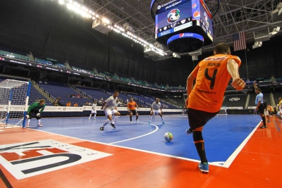 Fifa aprova mudanças nas regras do futsal, que terá laterais cobrados com as mãos
