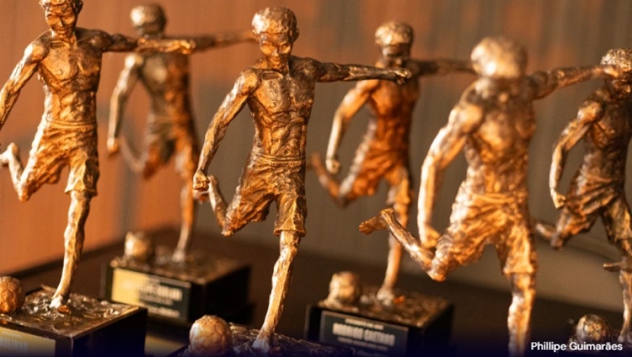 Trof&eacute;u Guar&aacute; BMG: Al&eacute;m do profissional, ser&aacute; premiado tamb&eacute;m o campe&atilde;o da Copa Itatiaia, que ser&aacute; conhecido no dia 18 de janeiro.