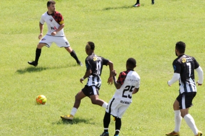 Vila Nova faz 3 a 0, aumenta a vantagem e fica perto da final do Amadorão da Liga de Araxá