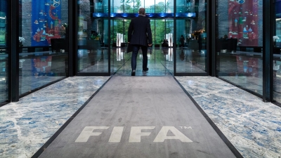 Fifa quer discutir regras de transferências e estuda acabar com empréstimos