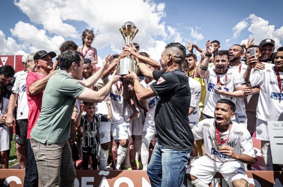 Santanense passa pelo Nacional e garante vaga na segunda fase do Campeonato  Mineiro Amador – Lafaiete Agora