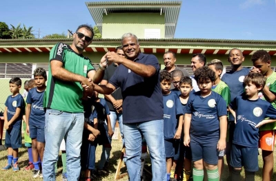 Prefeitura Municipal de Ipatinga entrega novo vestiário do campo do Limoeiro