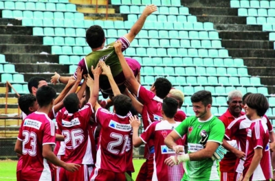 Iguaçu conquista o titulo juvenil da Liga de Ipatinga
