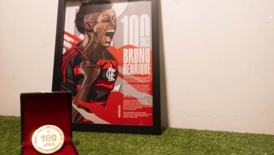 BRUNO HENRIQUE SE EMOCIONA EM HOMENAGEM DO FLAMENGO PELOS 100 GOLS: “EU VENCI”