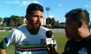 MC Bruninho conhece Gabriel Jesus e segue tática para virar 'astro