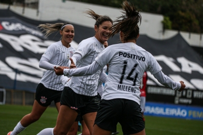 Não é à toa: por que Corinthians feminino bateu recorde de vitórias e quer protagonizar mudanças