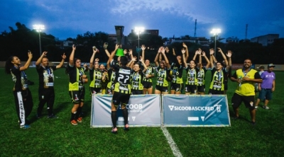 Pela segunda vez consecutiva as Venenosas conquistaram o Campeonato Sicoob Pará de Minas Feminino