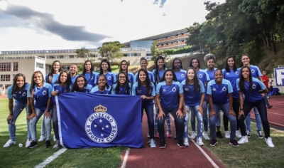 Cruzeiro apresenta elenco e comissão técnica das &#039;Cabulosas&#039;, time feminino do clube