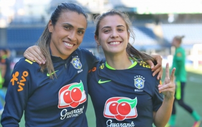 Marta, sobre futebol feminino no Brasil: &quot;Vamos reclamar. Até ver que as coisas estão funcionando&quot;