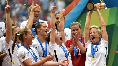 No futebol, mulheres e homens são iguais… ao menos nos EUA